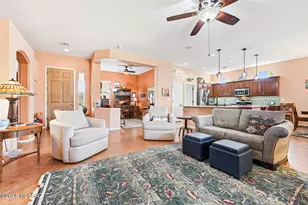 955 W Bosch Dr, Green Valley, AZ 85614 - Photo 6