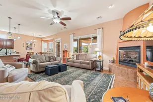 955 W Bosch Dr, Green Valley, AZ 85614 - Photo 16