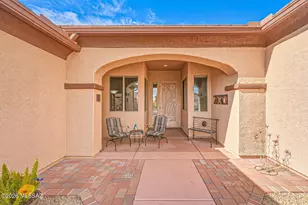 955 W Bosch Dr, Green Valley, AZ 85614 - Photo 4