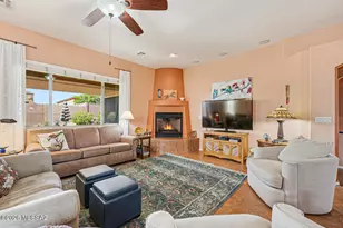 955 W Bosch Dr, Green Valley, AZ 85614 - Photo 10