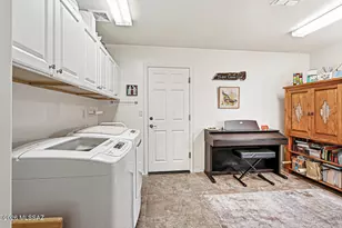 955 W Bosch Dr, Green Valley, AZ 85614 - Photo 38