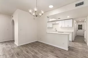 189 W Calle Del Chancero, Green Valley, AZ 85614 - Photo 8