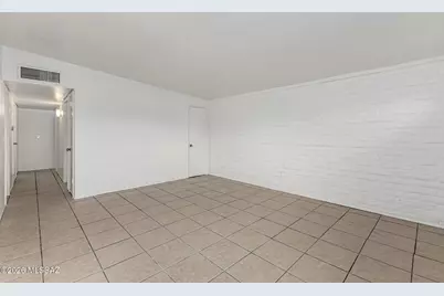 5911 E 30th Street, Tucson, AZ 85711 - Photo 2
