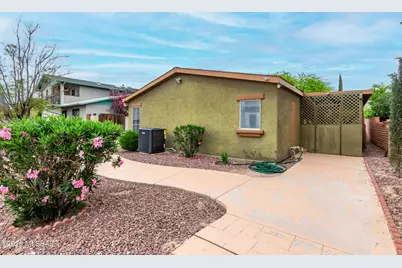 6073 Marianne Circle, Tucson, AZ 85709 - Photo 2