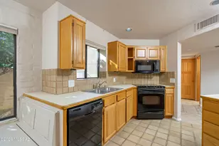 2817 E Sierra Vista Rd, Tucson, AZ 85716 - Photo 8