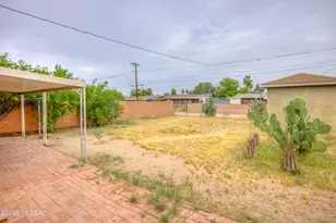 2437 E Beverly Dr, Tucson, AZ 85719 - Photo 22