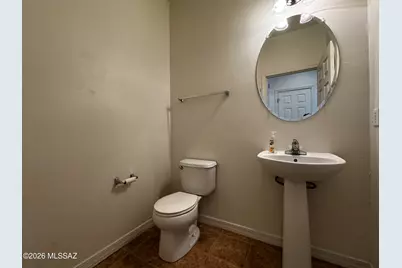 1133 S Pantano Overlook Drive, Tucson, AZ 85710 - Photo 2