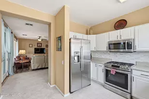 9314 N Desert Mist Ln, Tucson, AZ 85743 - Photo 8