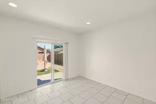 8262 W Shearwater Dr, Tucson, AZ 85757 - Photo 22