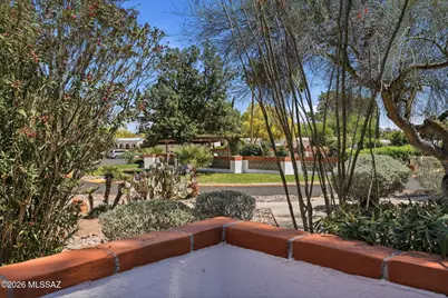 176 S Paseo Sarta #B, Green Valley, AZ 85614 - Photo 32