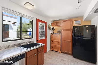 176 S Paseo Sarta #B, Green Valley, AZ 85614 - Photo 12