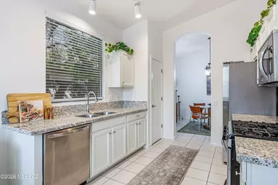 12929 N Meadview Way, Oro Valley, AZ 85755 - Photo 10