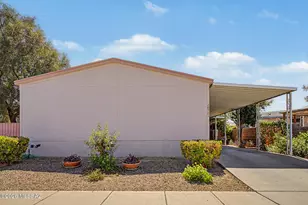 2870 E Cottonwood Club Ln, Tucson, AZ 85706 - Photo 2