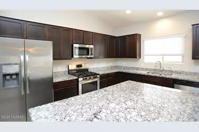 9073 W Birchover Drive, Marana, AZ 85653 - Photo 10