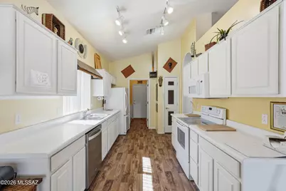 6416 W Rosamond Way, Tucson, AZ 85743 - Photo 10