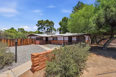 2721 E Fort Lowell Road, Tucson, AZ 85716 - Photo 1