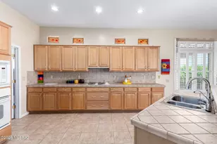 5117 W Desert Eagle Cir, Marana, AZ 85658 - Photo 10