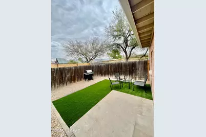 1233 E Halcyon Road, Tucson, AZ 85719 - Photo 16