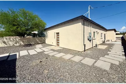 722 N Tucson Boulevard, Tucson, AZ 85716 - Photo 2