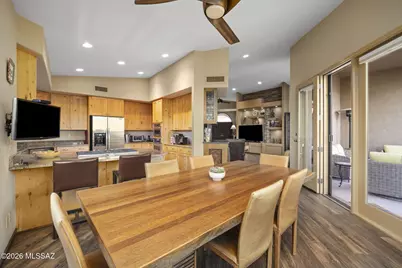 6384 N Desert Wind Circle, Tucson, AZ 85750 - Photo 6