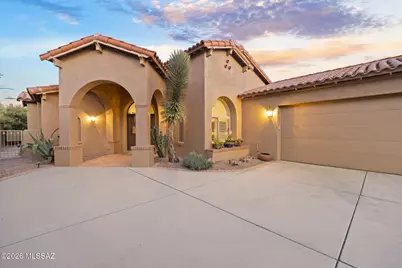 6384 N Desert Wind Circle, Tucson, AZ 85750 - Photo 10