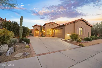 6384 N Desert Wind Circle, Tucson, AZ 85750 - Photo 1