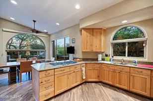 6384 N Desert Wind Cir, Tucson, AZ 85750 - Photo 22