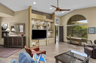 6384 N Desert Wind Cir, Tucson, AZ 85750 - Photo 4