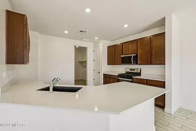 949 W Calle Cuarzo, Sahuarita, AZ 85629 - Photo 4