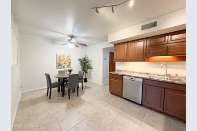 8160 E Broadway Boulevard #J-4, Tucson, AZ 85710 - Photo 10