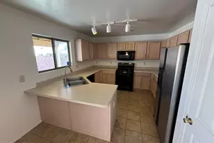 770 W Firehawk Dr, Green Valley, AZ 85614 - Photo 4