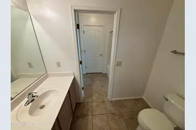 770 W Firehawk Drive, Green Valley, AZ 85614 - Photo 10