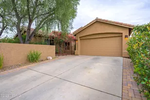 9808 E Rock Ridge Ct, Tucson, AZ 85749 - Photo 2