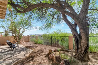 11561 N Eagle Peak Drive, Oro Valley, AZ 85737 - Photo 18