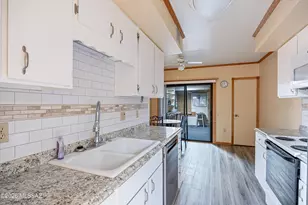 400 N Calle De Las Profetas, Green Valley, AZ 85614 - Photo 10