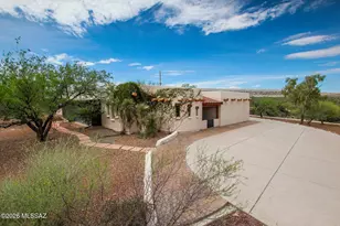 1680 S Camino Del Sol, Green Valley, AZ 85622 - Photo 12