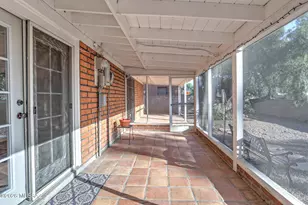 9230 E Palm Tree Dr, Tucson, AZ 85710 - Photo 32