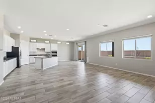 12736 E Prairie Aster Ln, Tucson, AZ 85747 - Photo 8