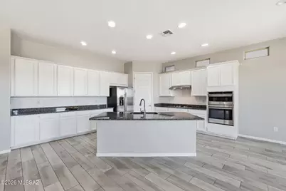 12736 E Prairie Aster Lane, Tucson, AZ 85747 - Photo 16