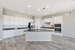 12736 E Prairie Aster Ln, Tucson, AZ 85747 - Photo 16