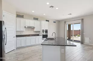 12736 E Prairie Aster Ln, Tucson, AZ 85747 - Photo 10