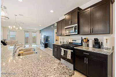 11295 S Weismann Drive, Vail, AZ 85641 - Photo 2