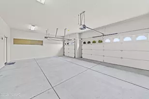 11946 N Copper Sky Pl, Oro Valley, AZ 85737 - Photo 20