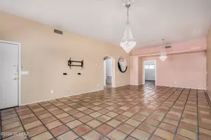 7 W Roma Dr, Tucson, AZ 85737 - Photo 6