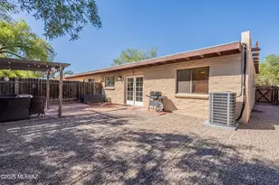 933 E Mesquite Dr, Tucson, AZ 85719 - Photo 10