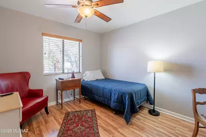 933 E Mesquite Drive, Tucson, AZ 85719 - Photo 12