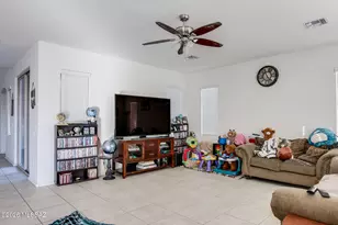 3427 W Tail Feather Dr, Marana, AZ 85658 - Photo 12