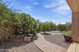 8640 N Moonfire Dr, Tucson, AZ 85743 - Photo 38