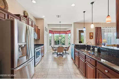8640 N Moonfire Drive, Tucson, AZ 85743 - Photo 16