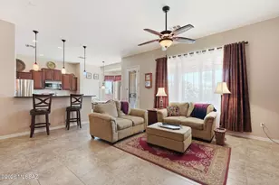 8640 N Moonfire Dr, Tucson, AZ 85743 - Photo 8